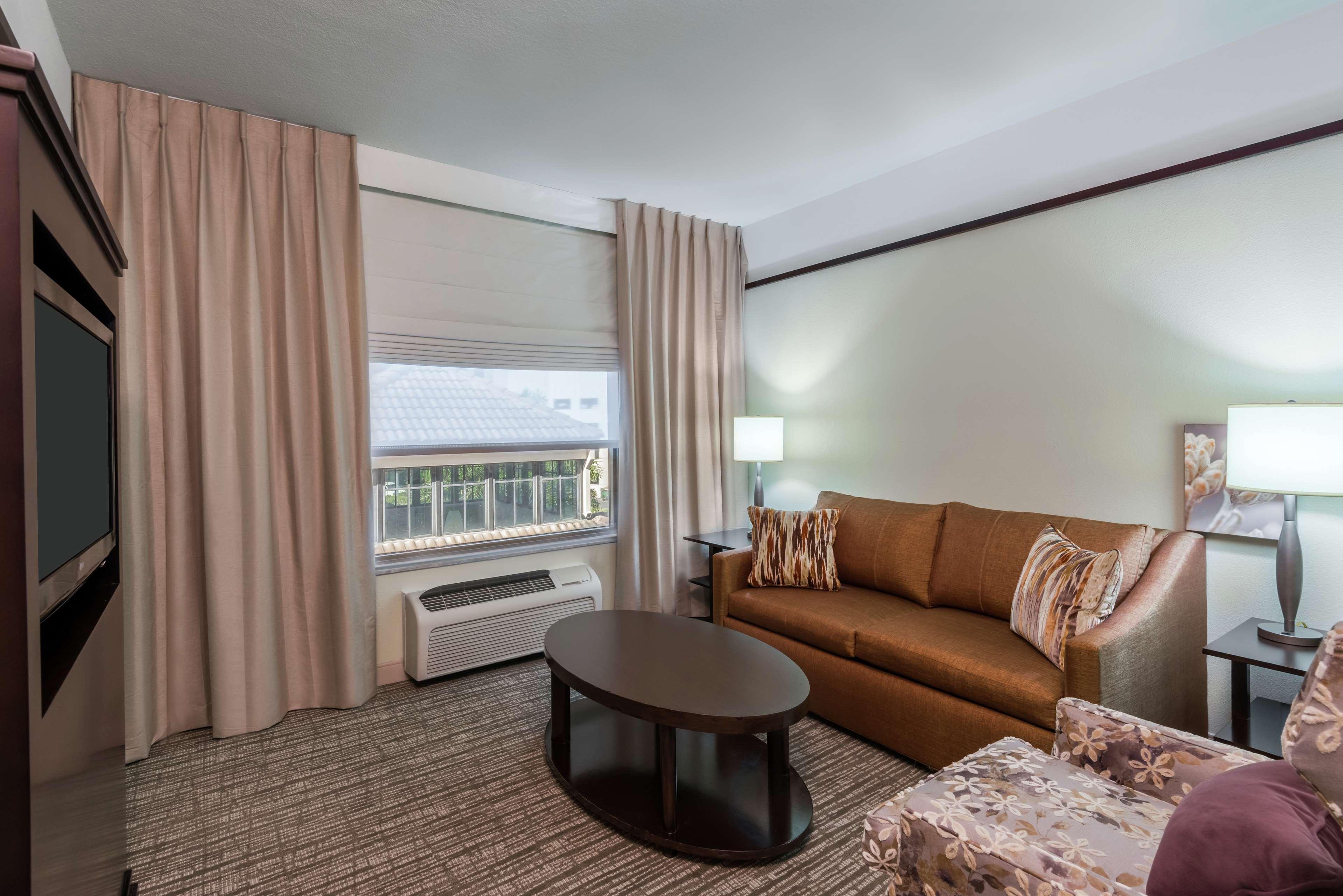 Hilton Garden Inn West Palm Beach Airport Екстер'єр фото