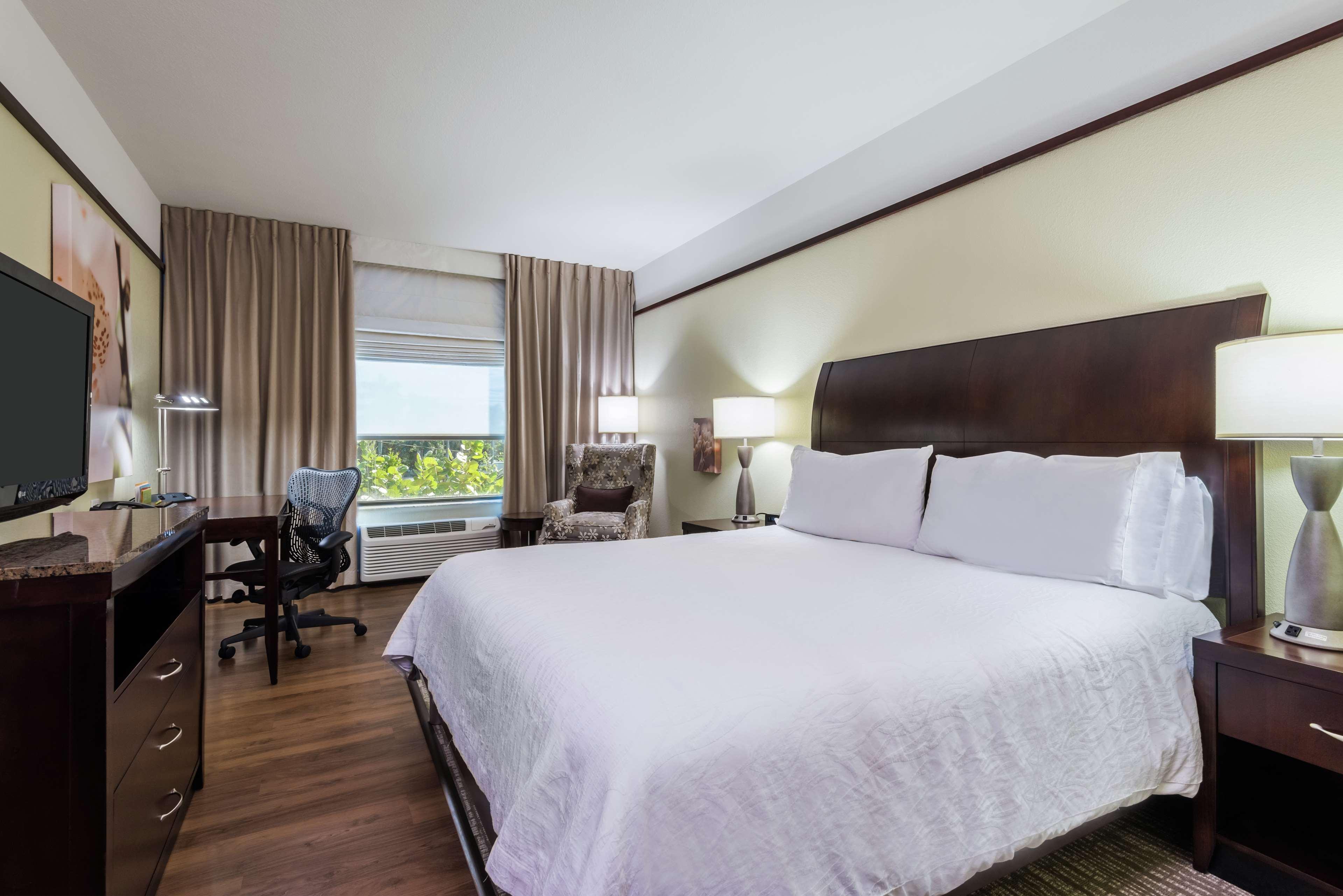 Hilton Garden Inn West Palm Beach Airport Екстер'єр фото