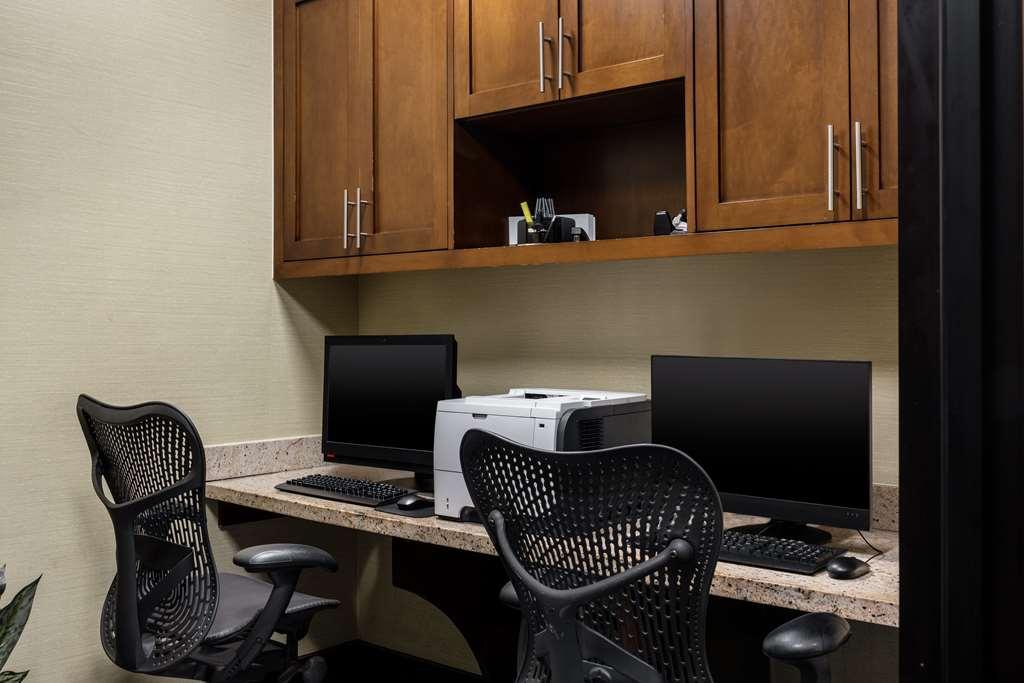 Hilton Garden Inn West Palm Beach Airport Зручності фото