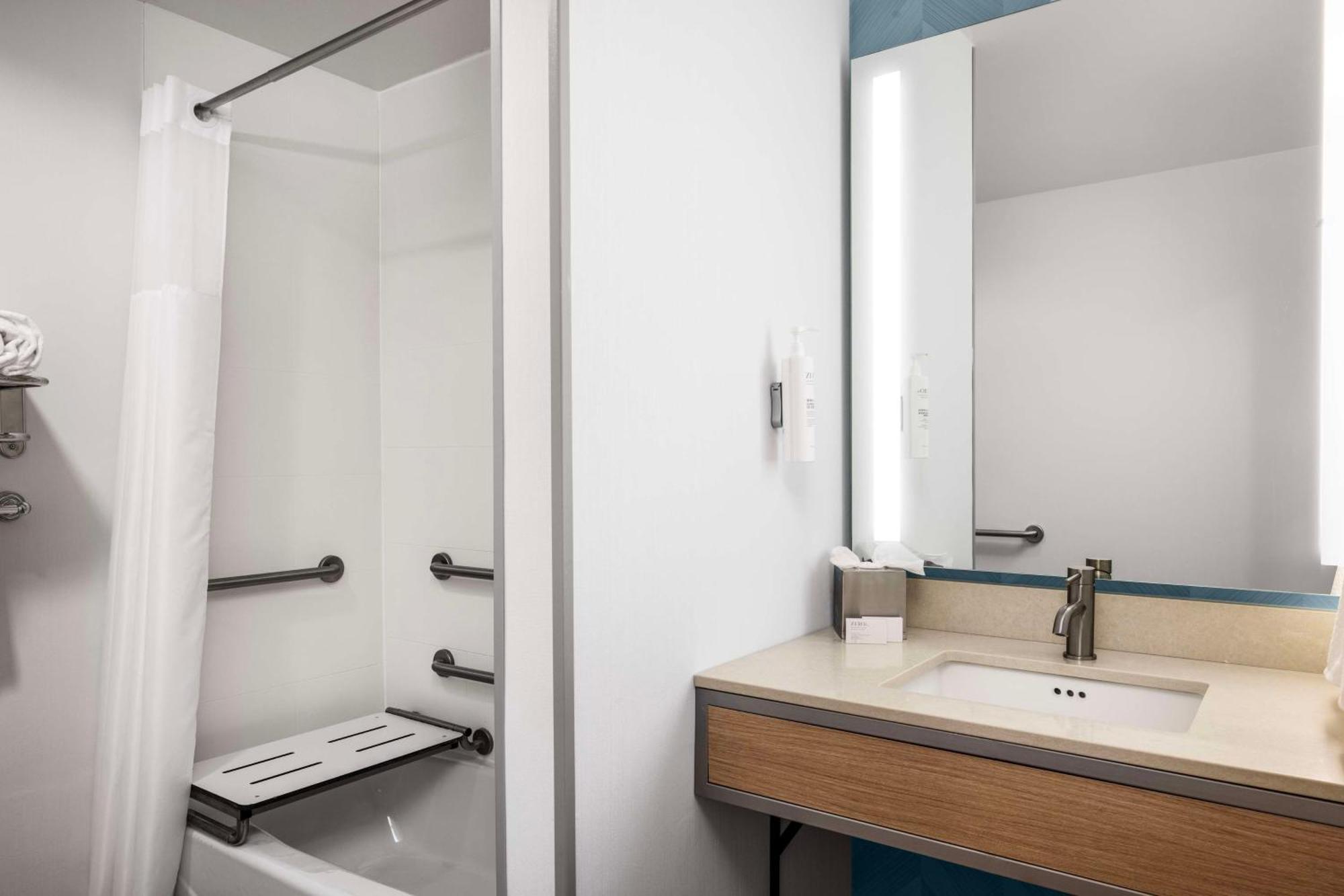 Hilton Garden Inn West Palm Beach Airport Екстер'єр фото