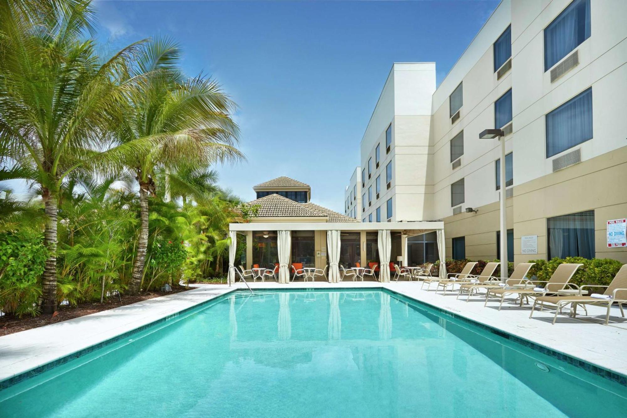 Hilton Garden Inn West Palm Beach Airport Екстер'єр фото
