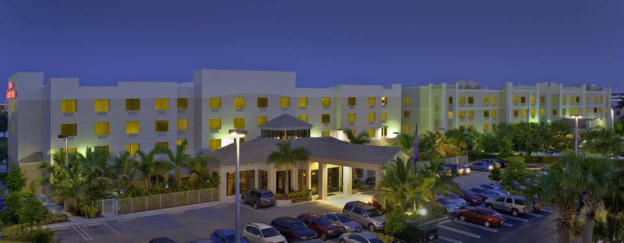 Hilton Garden Inn West Palm Beach Airport Екстер'єр фото